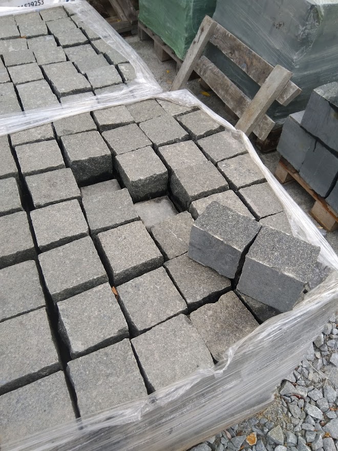 Black Granite Sawn-Split 24 Cube Stone Gabbro
