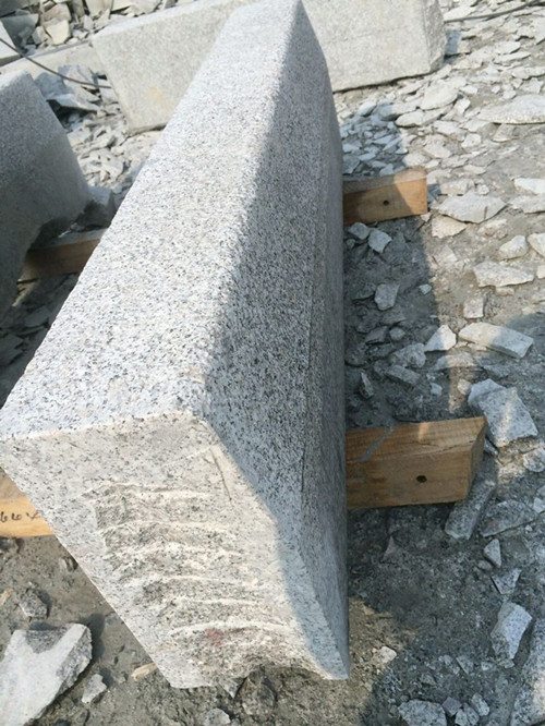 G341 Granite kantstein