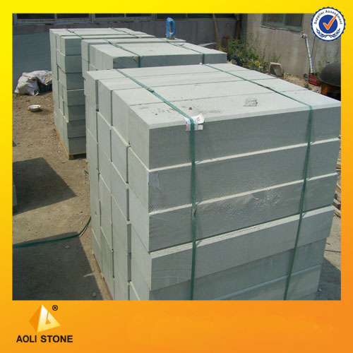 Green sandstone curbstone for paver