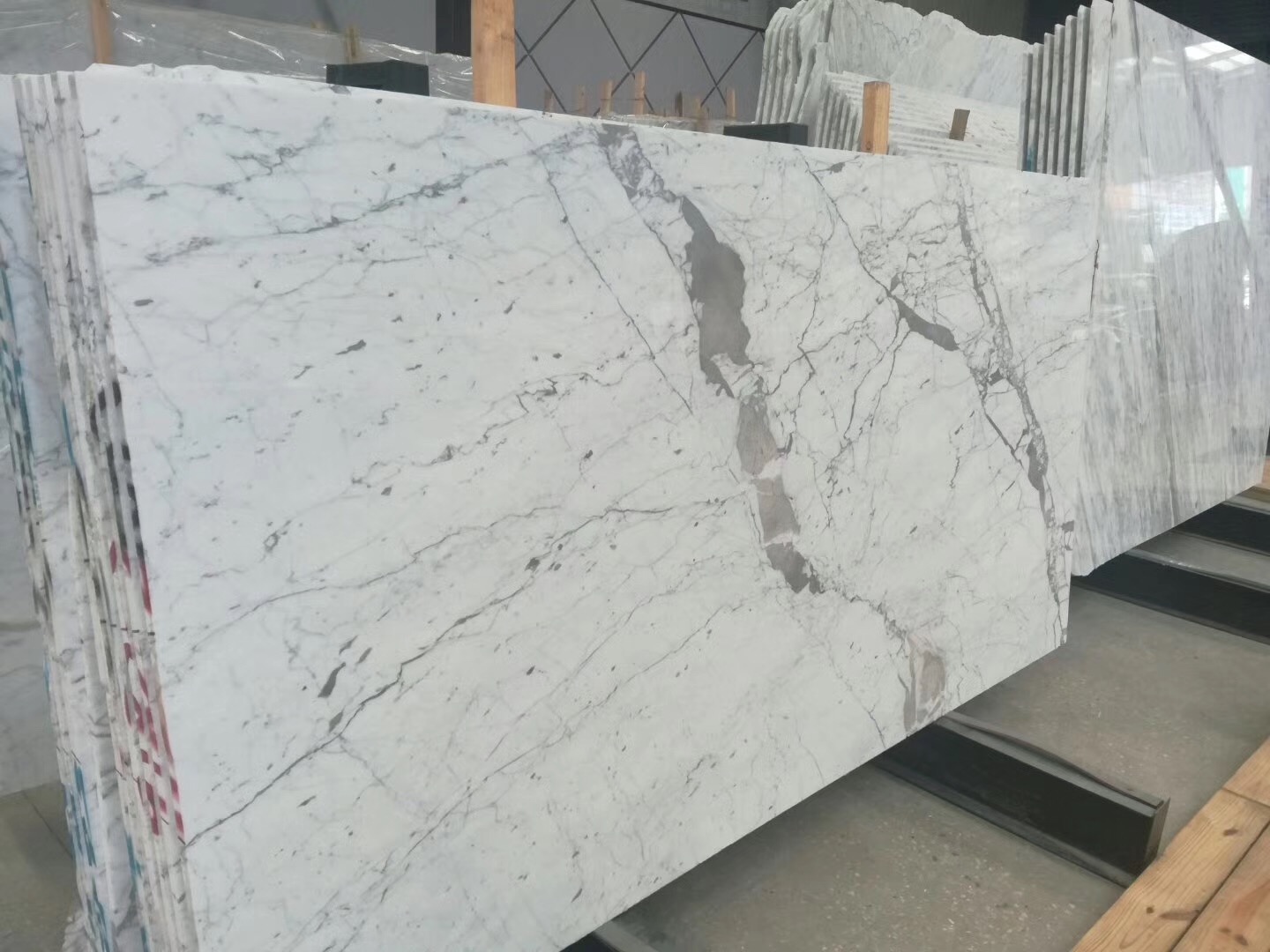 Bianco Statuario Venato marble slabs with high quality