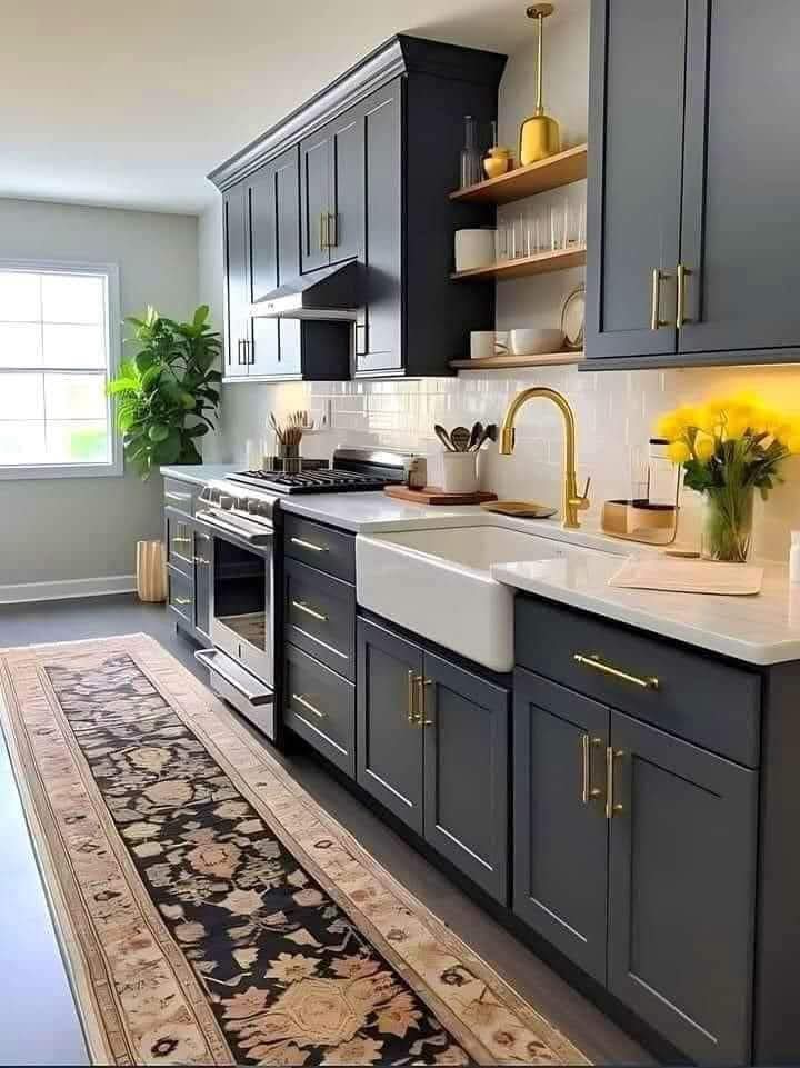 White Stone Kitchen Countertop with White Cabinets
