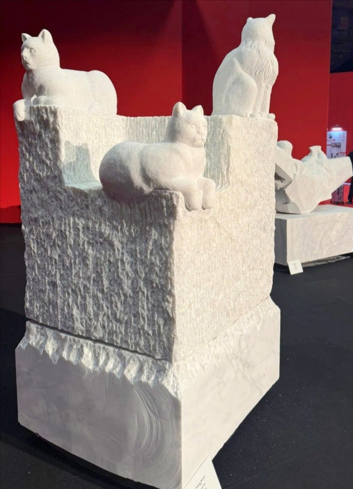 White Marble Carving Animals at Izmir Marble Fair